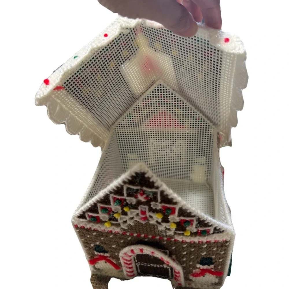 Vintage Handmade Plastic Canvas Needlepoint‎ Christmas House Gingerbread Decor